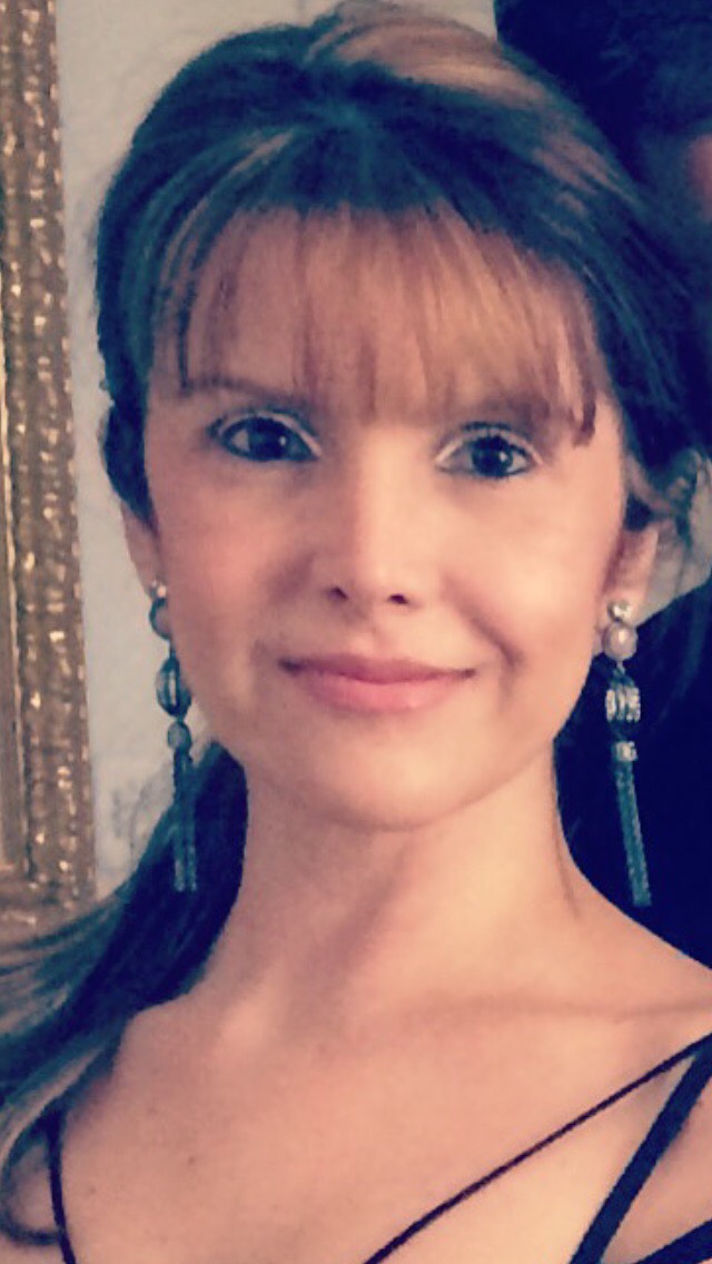 RENATA LYSIA SOARES LIMA FARNEZE